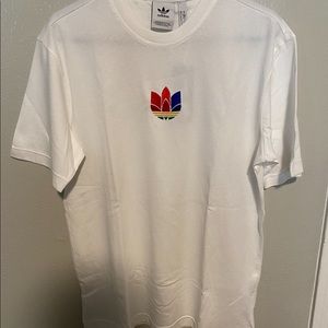 Men’s adidas White 3D Trefoil T-Shirt Size Medium